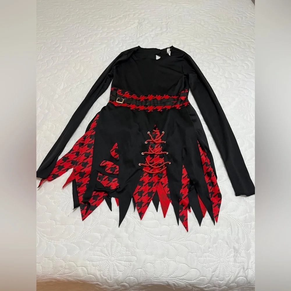 Black and Red Long Sleeve Dress